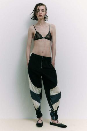 Spodnie jogger Racing color block