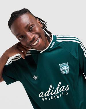 adidas T-Shirt Classic Jacquard Jersey With Badge