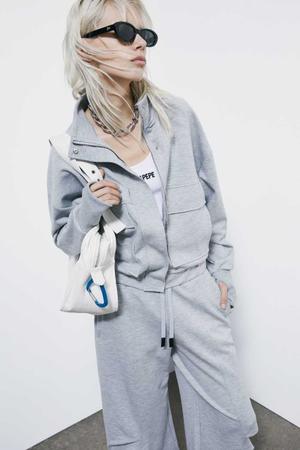 Bluza z kapturem i zamkiem błyskawicznym