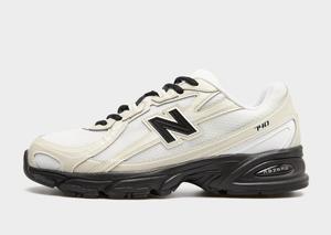 New Balance 740