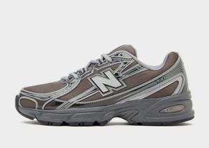 New Balance 740
