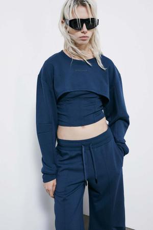 Dwuwarstwowa bluza gorsetowa cropped