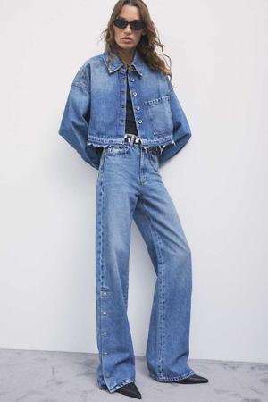 Jeansy wide leg z rozcięciami