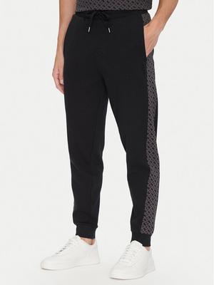 BOSS Spodnie dresowe Luke 50546839 Czarny Regular Fit
