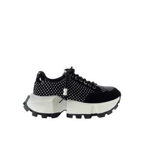 Damskie sneakersy skórzane czarne z aplikacją GOE TT2N4029