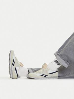 Reebok Sneakersy EOSS-CLASSIC AZ 100208830 Biały