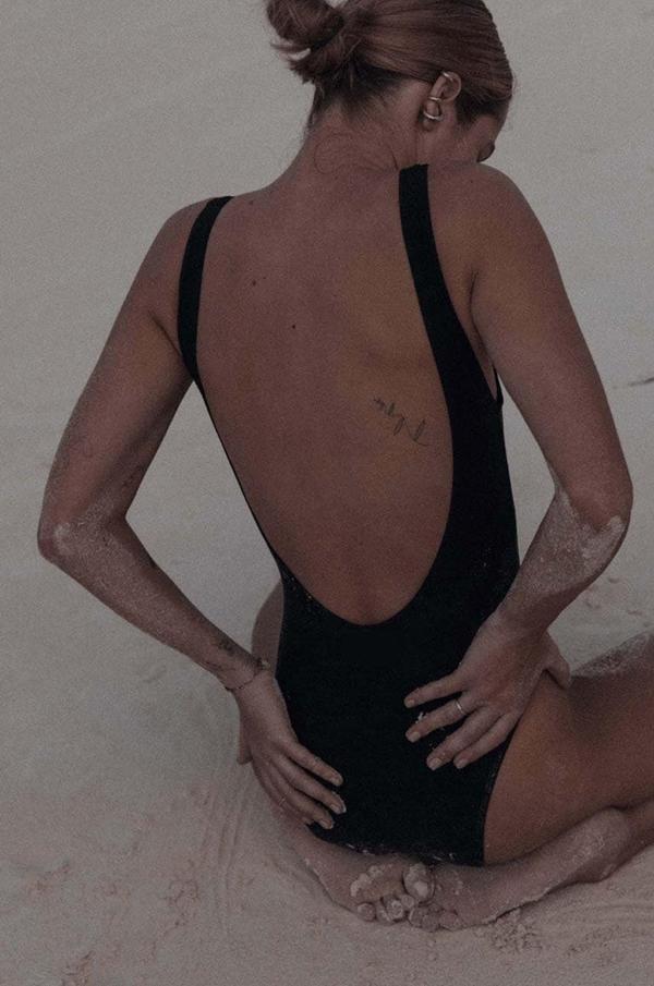 Muuv. strój kąpielowy jednoczęściowy damski V SWIMSUIT