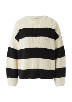 Sweter z dzianiny oversize