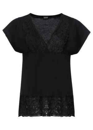 Shirt z koronką w dekolcie