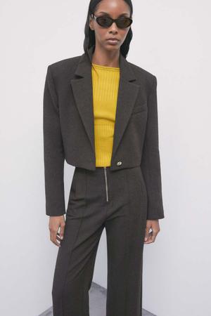 Sweter slim fit z prążkowanej dzianiny